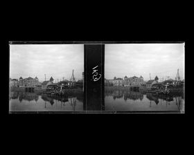 Image représentant Le canal Nihonbashi avec les bâtiments des banques du Japon et Mitsui à l'arrière plan