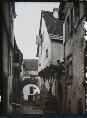 Image représentant France, Riquewihr, Un Coin de la Rue des Juifs