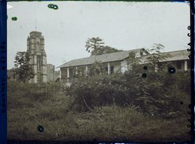 Image représentant Vue sur l'église et la mission catholique