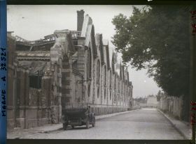 Image représentant France, Reims, La rue des Moissons et l'Usine