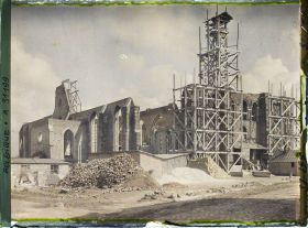 Image représentant Belgique, Ypres, L'Eglise St Pierre en reconstruction
