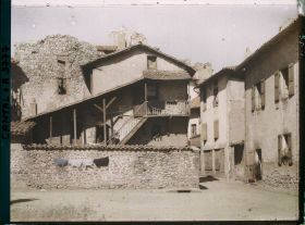 Image représentant De vieilles maisons, rue des Dames