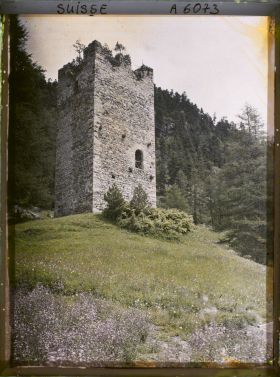 Image représentant Les ruines de la tour du château Spaniola à Pontresina