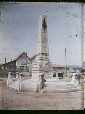 Image représentant France, Bailleul, Monument à la mémoire de la 25e Division Britannique