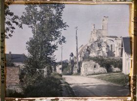 Image représentant France, Condé s/ Aisne, Entrée du Village et Abside de l'Eglise