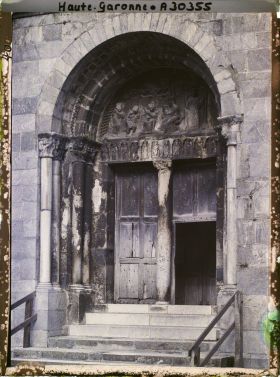 Image représentant France, St-Bertrand-de-Comminges, Cloître de la Cathédrale, Porte de la Cathédrale