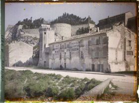 Image représentant Partie des fortifications donnant sur le Rhône