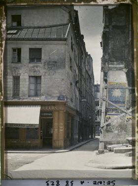 Image représentant L'angle des rues Boutebrie et de la Parcheminerie