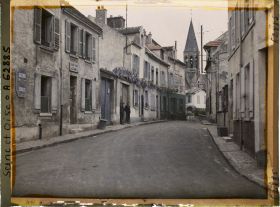 Image représentant France, Louveciennes, La rue de l'Eglise