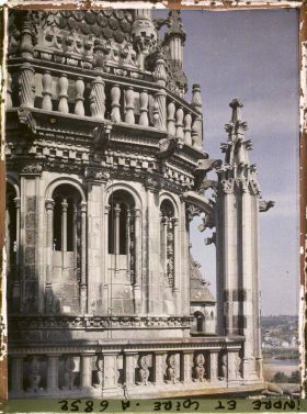 Image représentant Détail de la partie supérieure de l'une des deux tours-clochers de la cathédrale Saint-Gatien