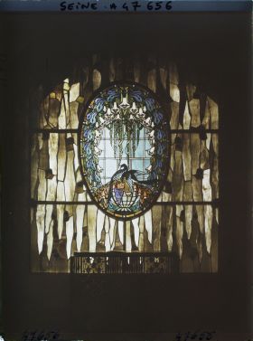 Image représentant L'Exposition des arts décoratifs, Maison des architectes diplomés, vitrail de Jacques Grüber