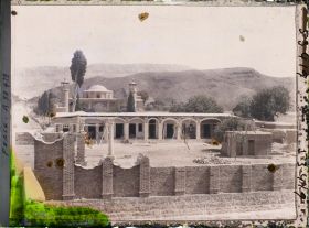 Image représentant Vue sur le mausolée de Mir Ali Hamzeh (?)