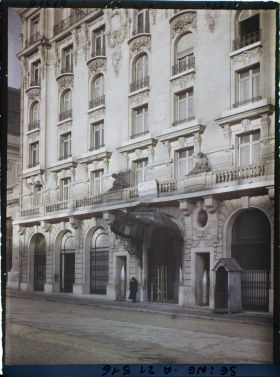 Image représentant Le ministère de la reconstruction industrielle au 74 avenue des Champs-Elysées (hôtel Claridge)