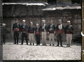 Image représentant Huit Albanais