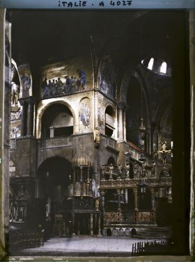 Image représentant Intérieur de la basilique Saint-Marc