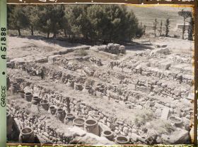 Image représentant Dans la partie occidentale du Palais , vue d'ensemble sur les magasins
