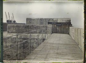 Image représentant Belgique, Zeebrugge, Abri de mitrailleuse sur le môle ( ensemble)