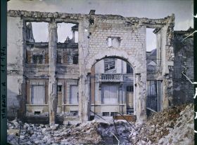 Image représentant Une maison en ruine, rue Eugène Desteuque