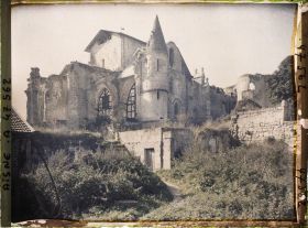 Image représentant France, Amblény, Ruines de l'Eglise (Nord-Est)