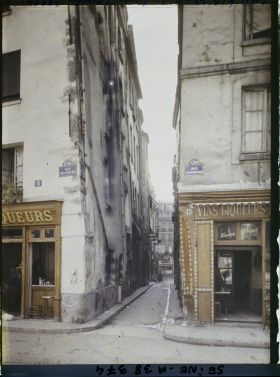 Image représentant La rue des Etuves-Saint-Martin depuis la rue Beaubourg