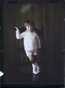 Image représentant L'enfant  https://musee-albert-kahn.s-museum.fr/home/NWQ2OTAwYzNmYjZlZTk1ZWQwODJmMjY4L2dlbmVyaWMtbm90aWNlLXRhYi9hdXRob3JpdHkvNjE3YTc5ZjVjZjhiODk2OGIzMzM3ZDIx/5d6900c3fb6ee95ed082f268/generic-notice-tab/authority/617a79ebcf8b8968b33377fa Claude Soret