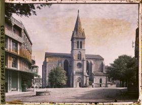 Image représentant France, Orthez, Place de l'Eglise