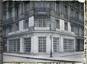 Image représentant Imprimerie pour les aveugles de guerre "La Roue" à l'angle de l'avenue des Champs-Elysées et de la rue Lincoln, emplacement du magasin automobile Delahaye