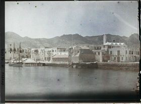 Image représentant Les bâtiments du bord de mer