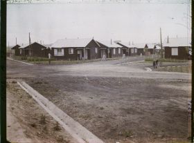 Image représentant France, Aulnoye, Cité N° 2 Une future place