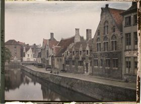 Image représentant Belgique, Bruges, Le Quai Vert et la Maison du Pélican