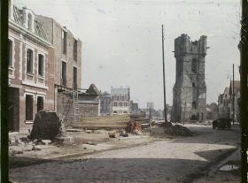 Image représentant France, Béthune, Vue vers la Grande Place et Beffroi