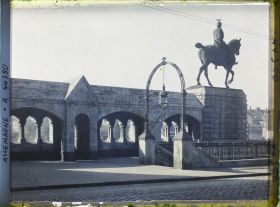 Image représentant L'une des entrées du grand Pont