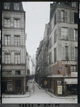 Image représentant L'angle de la rue de Bièvre et du quai de la Tournelle