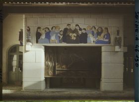 Image représentant L'Exposition des arts décoratifs, Pavillon de Provence, sur le cours-la-Reine, cheminée de Dardé dans la cour du mas