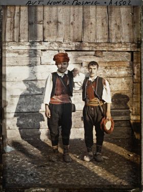 Image représentant Deux Serbes