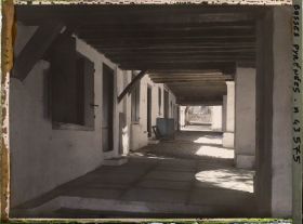 Image représentant France, La Bastide - Clairence, Sous les arceaux de la Place