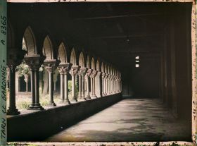Image représentant Le cloître de l'abbaye Saint-Pierre