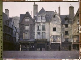 Image représentant Maisons et boutiques de la place Plumereau