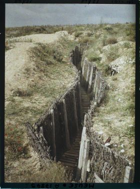 Image représentant France, Fort de Douaumont, Près du fort, une tranchée