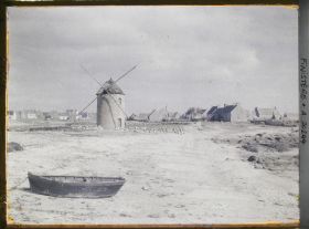 Image représentant Moulin à vent de Kervily et village de Kérity