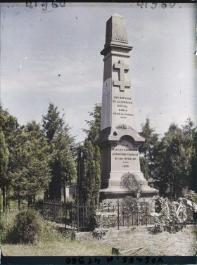 Image représentant France, Etival, Le monument aux Morts des Guerres de 70-71 et 14-18