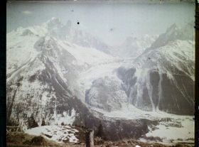 Image représentant France Les Alpes, Vue prise de la Flégère. Vue d'ensemble de l'aiguille Verte, du Dru, mer de Glace, des Gdes Jorasses, le Mt Mallet, l'aiguille de Charmoz et Aige Blaitière