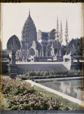 Image représentant L'Exposition Coloniale Internationale de 1931, le pavillon de gauche du temple d'Angkor Vat