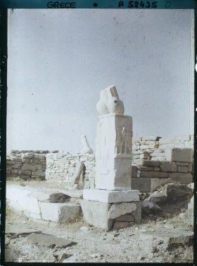 Image représentant Ex - Voto à Dionysos