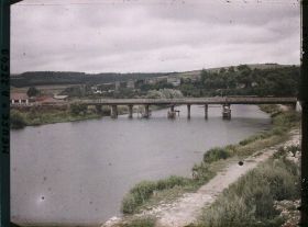 Image représentant France, St Mihiel, La passerelle provisoire sur la Meuse