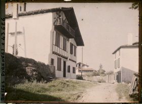 Image représentant France, St Jean de Luz, Maisons basques