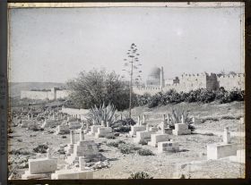 Image représentant Vue de la vieille ville depuis le cimetière musulman