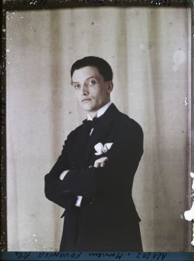 Image représentant https://musee-albert-kahn.s-museum.fr/home/NWQ2OTAwYzNmYjZlZTk1ZWQwODJmMjY4L2dlbmVyaWMtbm90aWNlLXRhYi9hdXRob3JpdHkvNjE3YTc5ZjVjZjhiODk2OGIzMzM3ZDIx/5d6900c3fb6ee95ed082f268/generic-notice-tab/authority/617a79ebcf8b8968b3336d5f Monsieur Fournier, fils