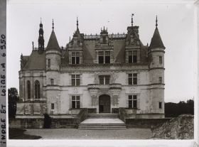 Image représentant L'entrée principale du château