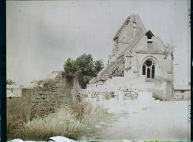 Image représentant France, Pommiers, L'Eglise